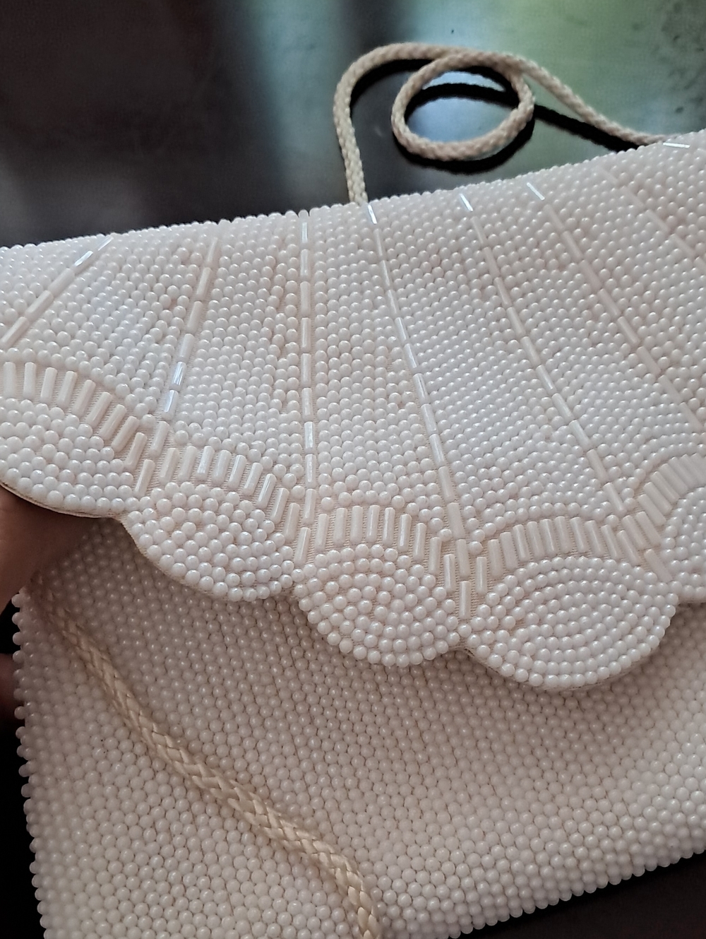 Vintage Clamshell Beaded Double-sided Bag/ Crossbody - Picture 4 of 4